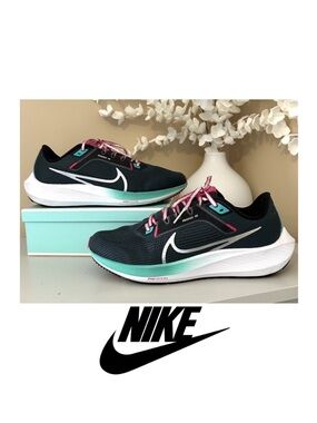 Like New Nike Air Zoom Pegasus 40 Running Shoes Deep Jungle Women’s Size 9